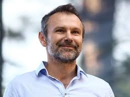 Новость о том, что святослав вакарчук стал отцом, появилась на одном из сайте. 67milymcbqrocm