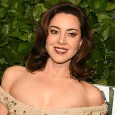 Hilary Duff gets back in the game