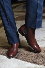 This look is perfect for a day out or during the fall and. Chelsea Boots For Men Some Tips About How The Dress Them In Style