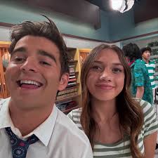 Tune in tonight for another Thundermans: Undercover episode!!!!  🧡🦸🏻‍♂️💙⚡️