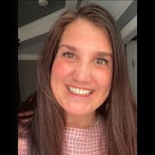 Leila Hooper's Instagram, Twitter & Facebook