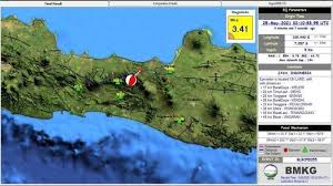 Bmkg gempa hari ini 2021. Info Gempa Hari Ini Di Kendal M 3 2 Bmkg Imbau Warga Tetap Tenang Tribun Jateng