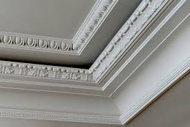 Use the palazzo scroll border ceiling stencil to decorate a traditional ceiling for a dining room, living room, or entry. 35 Ceiling Corner Crown Molding Ideas My Home My Zone