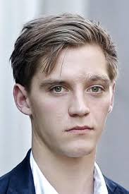 Starring jonas nay as martin rauch, maria schrader as lenora rauch, and svenja jung as nicole zangen, 'deutschland 89' takes the story over from the events of the preceding 'deutschland 86. Pin On Must See