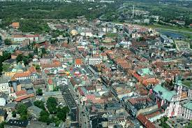 Nieruchomości, praca, motoryzacja, dom i ogród, zwierzęta, dla dzieci, moda i uroda, usługi. Datei Poznan 1 Jpg Wikipedia