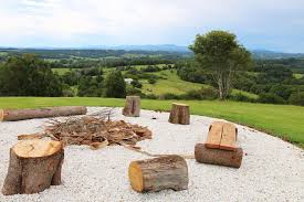 Temple Farmhouse Byron Bay Hinterland Holiday Homes For Rent In Nashua New South Wales Australia In 2020 Fire Pit Australia Byron Bay New South Wales
