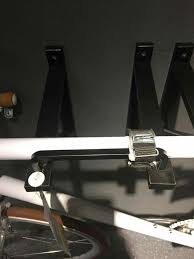 Ikea Otlet 4 Ekby Valter Konzol 2 Borghamn Fogantyuval Egyszeru Bringa Tarolo Ikea Hack Ikea Hacks