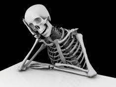 Caveira Esperando Sentado Minha avó era do distrito de rodrigo silva e contava que quando era criança tinha muito medo de passar pela serra da caveira, porque avistava facilmente esses. caveira esperando sentado