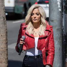 Pin By Arshia Baloch On Celebrities Bebe Rexha Bebe Fashion