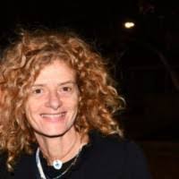 Bella Burns's Instagram, Twitter & Facebook