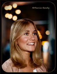 Beautiful candid photos of Maureen. ❤❤❤