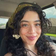 Andreina Cabrera's Instagram, Twitter & Facebook