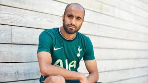 .الذي يلعب كرة هجومية جيدًا تحت قيادة بيب جوارديولا، كذلك نجم توتنهام هاري كين طريق السبيرز الأفضل لشباك الخصوم، أيضًا مفاجأة 16. ØªÙˆØªÙ†Ù‡Ø§Ù… ÙŠÙƒØ´Ù Ø§Ù„Ù†Ù‚Ø§Ø¨ Ø¹Ù† Ù‚Ù…ØµØ§Ù† Ø§Ù„Ù…ÙˆØ³Ù… Ø§Ù„Ø¬Ø¯ÙŠØ¯ ØµÙˆØ± Ø§Ù„ÙŠÙˆÙ… Ø§Ù„Ø³Ø§Ø¨Ø¹