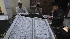 Check spelling or type a new query. Foto Tekun Tadarus Al Quran Di Bulan Ramadan