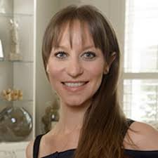 Senior Design Consultant: Naomi Carter