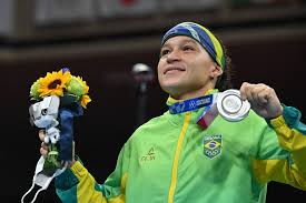 Bia ferreira supera algoz, vai à final e garante pelo menos a prata no boxe. Wruvjp0toqhqlm