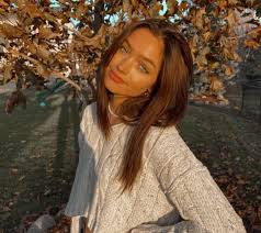 Hype House Newbie The Arrival In 2020 Cute Poses For Pictures Instagram Pose Girl Photography Poses