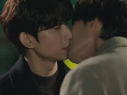 Yoonphusanu and Kamol's sweet moment