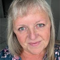 Samantha Craddock's Instagram, Twitter & Facebook