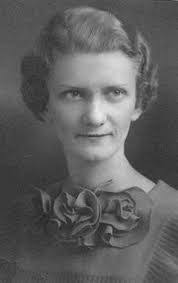 Florence Ziesemer's Instagram, Twitter & Facebook