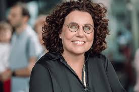 Sandra Dreyer's Instagram, Twitter & Facebook