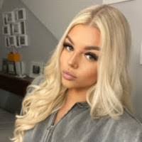 Mia Pike's Instagram, Twitter & Facebook