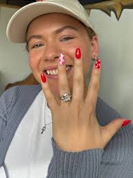 Royal Worcester's figurine “Take Cover”, from the Wartime Series of 7, made  for one year only 1941-42, modelled by Eileen Soper. 80 years later and our  hearts go out to the Ukrainian