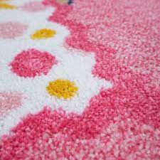 Der kinderteppich lillifee ø 100 cm wirkt sehr kinderfreundlich und ist der traum einer jeden kleinen prinzessin. Kinder Teppich Prinzessin Lillifee Karo Rosa Teppichcenter24