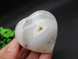 وَكَانُواْ يَنْحِتُونَ مِنَ الْجِبَالِ بُيُوتًا آمِنِينَ. Ø§ÙØ­Ø¬Ø± Ø§ÙØ·Ø¨ÙØ¹Ù Ø§ÙØ£Ø­Ø¬Ø§Ø± Ø§ÙÙØ±ÙÙØ© Ø¹ÙÙÙ ÙÙØ§ÙÙ Ø£Ø¨ÙØ¶ Ø§ÙÙÙÙ Ø­Ø¬Ø± Ø§ÙÙÙØ¨ ÙØ¹ Ø§ÙØ¹ÙÙÙ Ø­ÙØ±Ø© Ø´ÙØ±Ø§ Ø´ÙØ§Ø¡ Ø§ÙØ±ÙÙÙ Ø­Ø¬Ø± ÙØ­Øª Ø§ÙØ­Ø±Ù Heart Heart Heart Carvedheart Stone Aliexpress