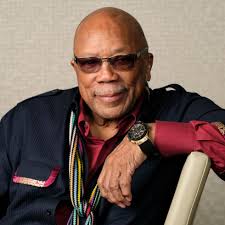 La pintura de Rogelio Báez Vega revela la impactante transformación de la  arquitectura en “Decadencia Tropical”