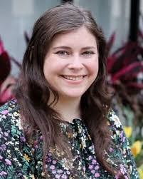 Sarah Suarez's Instagram, Twitter & Facebook