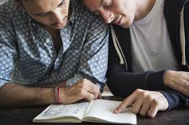 Az örökbefogadás előtti eljárást a jelentkező kérelmére kizárólag a tartózkodási helye szerint illetékes. Meg Hatalyba Sem Lepett Az Uj Torveny Maris Kitolnak A Meleg Orokbefogadokkal Hatter Tarsasag