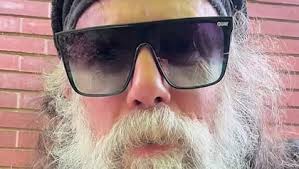 CHESTER BENNINGTON's Pre-LINKIN PARK Band GREY DAZE To Release 'Amends'  Album In April