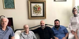 Kuşak torunu orhan osmanoğlu, dedesinin 'garibanların sultanı' olduğunu savunurken sahip çıkılmadı. Aci Haberin Ardindan Abdulhamid Han In Torunu Kararini Duyurdu