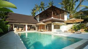 Keberadaan dapur lengkap dengan kompor dan microwave di villa sudah buat anda bisa membuat pesta kecil dengan kreasi menu favorit. Villa Candi Kecil Tujuh All Bali Villas