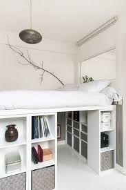 Trik lain untuk membuat suasana kamar mandi yang nyaman dan gak membosankan adalah menambahkan. 10 Inspirasi Desain Kamar Tidur Estetis Untuk Rumah Mungil