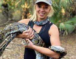 Brittany untersucht derweil wasserproben aus dem big cypress reservat. Brittany Borges Bio Facts Age Net Worth Husband Parents