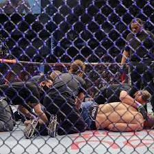 Fight week for @chrisweidman gives me a good excuse to post one of my favourite photos from 3 years ago of chris with his 2 boys. J5tqrixkcu8z9m