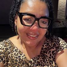 Connies Chicken of West Point , MS has closed its doors.