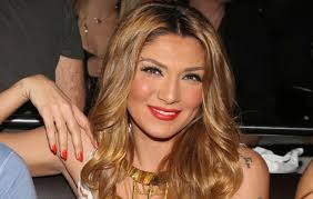 View credits, reviews, tracks and shop for the 2004 cd release of ένα χρόνο μαζί on discogs. Agnwristh H Aggelikh Hliadh Prin Xronia Me 15 Parapanisia Kila Deite Thn