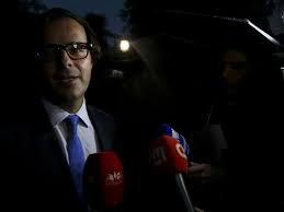 Defesa de ricardo salgado vai recorrer de acórdão que confirma coima de 3,7 milhões de euros. 1 8 Juiz Carlos Alexandre Foto Lusa 2 8 Juiz Carlos Alexandre Foto Lusa 3 8 Francisco Proenca De Carvalho Advogado De Ricardo Salgado Foto Lusa 4 8 Casa De Ricardo Salgado Foto Lusa 5 8 Casa De Ricardo Salgado Foto Lusa 6 8