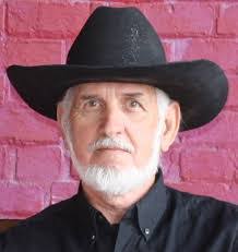 Lee Beach's Instagram, Twitter & Facebook