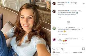 Ad oggi se si ricerca l'attrice su instragram appare il messaggio: Diana Del Bufalo Piange Sui Social Uscita Dalla Psicologa Sono Guarita
