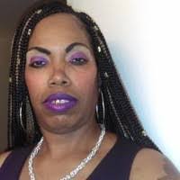 Leslie Ingram's Instagram, Twitter & Facebook