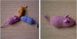 Use this free knitting pattern from cats protection to knit charming little catnip mice to help improve the lives of unwanted cats. Adorable Sugar Mice Knitted Toys Free Knitting Pattern