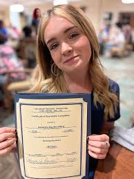 Hi!! I'm looking for a caregiver job! I am a nursing assistant and have  some experience! I did 80 hours in CNA class and was