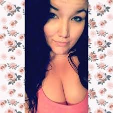 Courtney Coston's Instagram, Twitter & Facebook