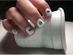 Las gorras negras aportan un estilo genuino, sobrio y sobretodo muy elegante. Pin De Melissa Vianney Diaz Toro En Manikyur Manicura De Unas Manicura Para Unas Cortas Decorados Para Unas Cortas