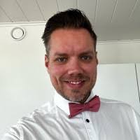 2000+ "Pakula" profiles