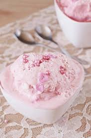 Selbst Gemachter Erdbeer Frozen Yogurt The Inspiring Life In 2020 Eis Selber Machen Rezept Frozen Joghurt Frozen Joghurt Ohne Eismaschine